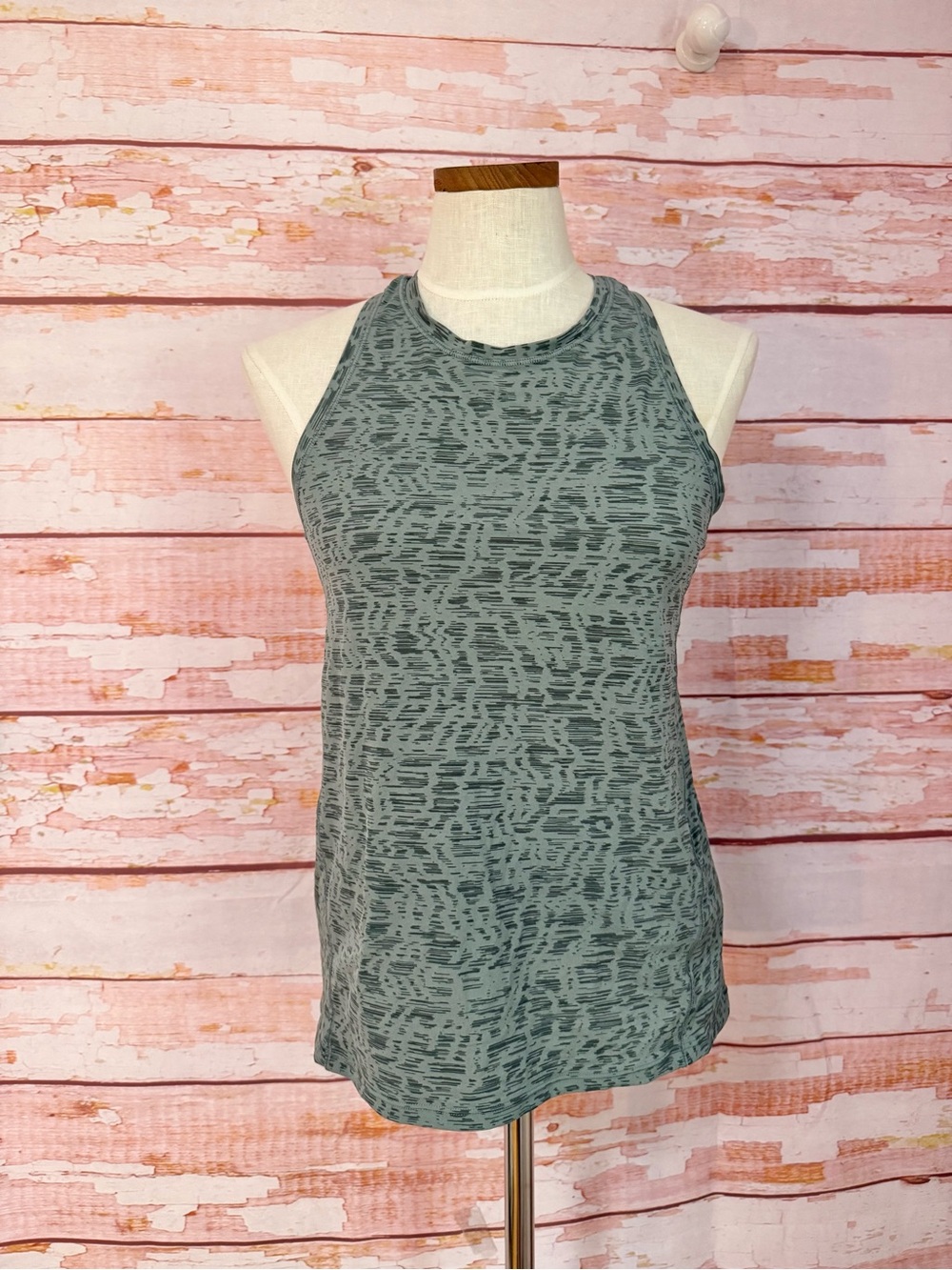 Athleta Ultimate Train Tank Green Patterned Racerback - Picture 2 of 6
